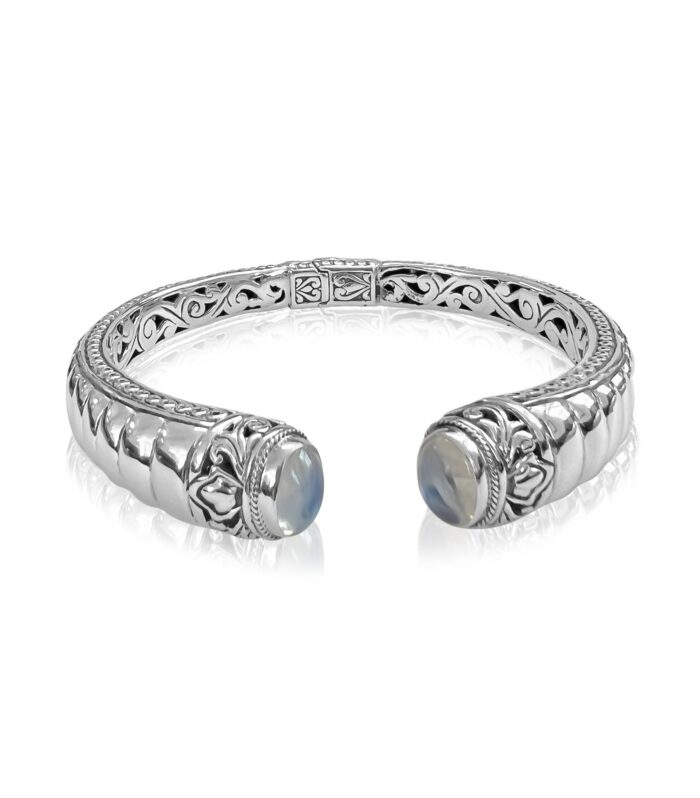 Caterpillar Oval Bangle